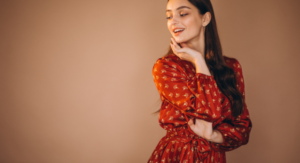 As estampas que estão em alta para arrasar com vestidos estampados!