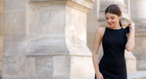 Vestido Midi com Bota: Estilo e Conforto para Qualquer Estação