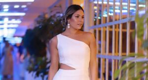 Os 10 Melhores Looks de Vestido Branco Longo para o Verão: Elegância e Conforto em Alta