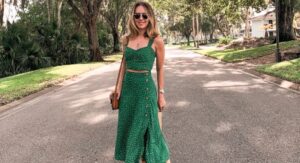 Benefícios de Investir em Vestidos Midi: Elegância, Versatilidade e Sustentabilidade