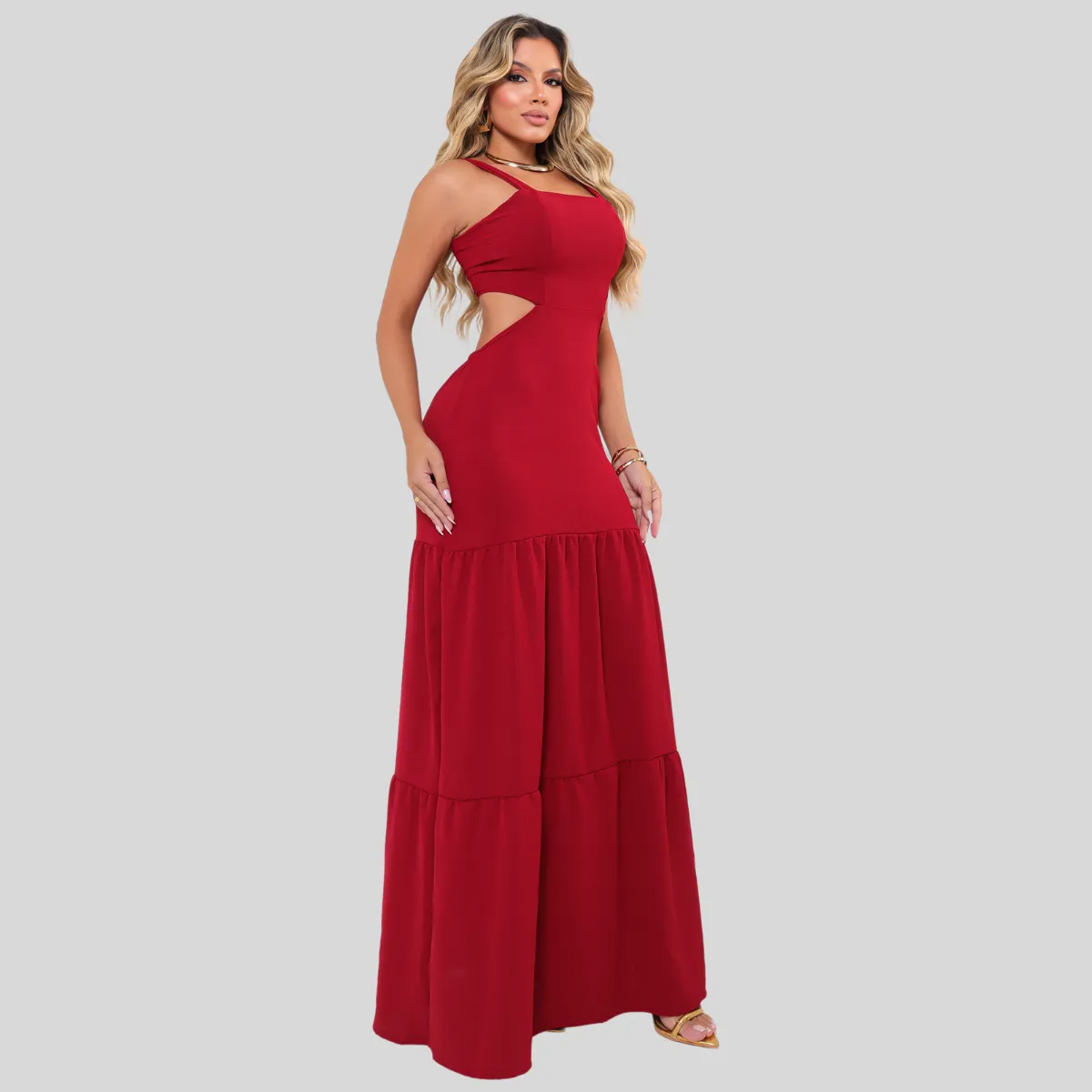 Vestido longo com alças e detalhe nas costas moda blogueira
